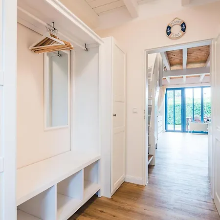 Haus Muschelsucher, Duenenstrasse 44, App 3 Zingst