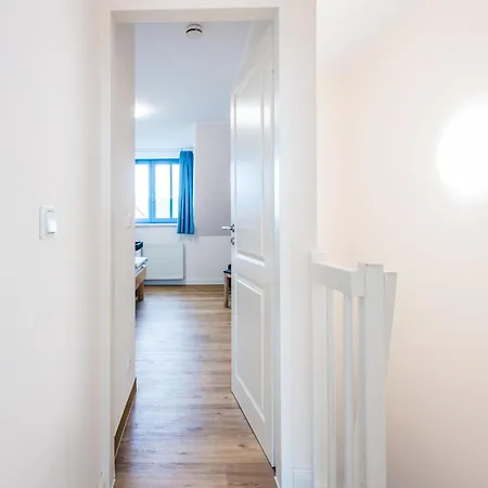 Haus Muschelsucher, Duenenstrasse 44, App 3 Zingst